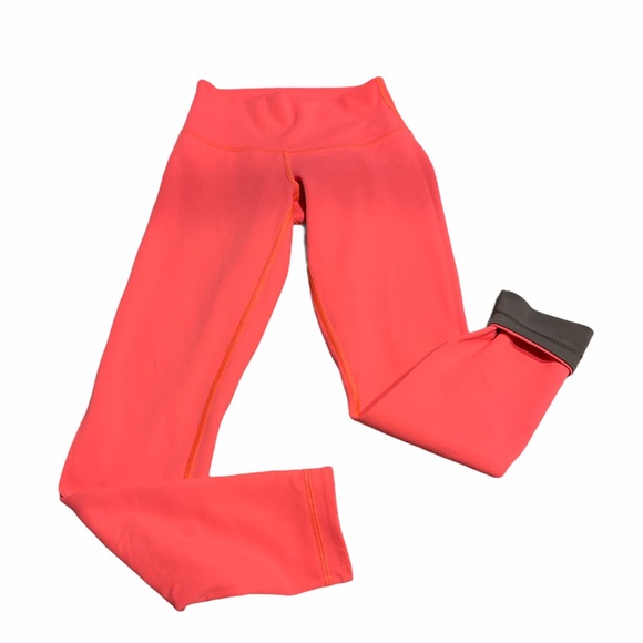 Lululemon High Times Reversible Pants. Size 2 - Picture 10 of 11